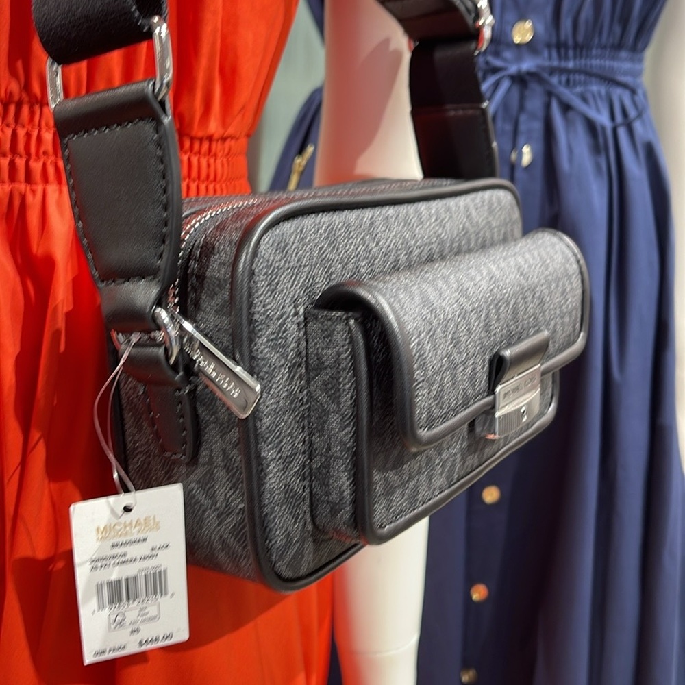 Michael Kors Bradshaw Extra-Small Signature Logo Camera Crossbody
Black/Silver - Picture 15 of 16